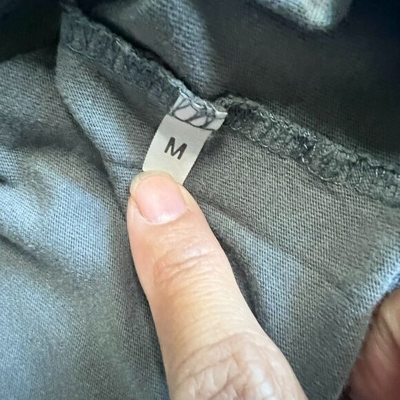 Cardi B Women Medium Shirt Invasion of Privacy Album Graphic Concert Music - Picture 3 of 10